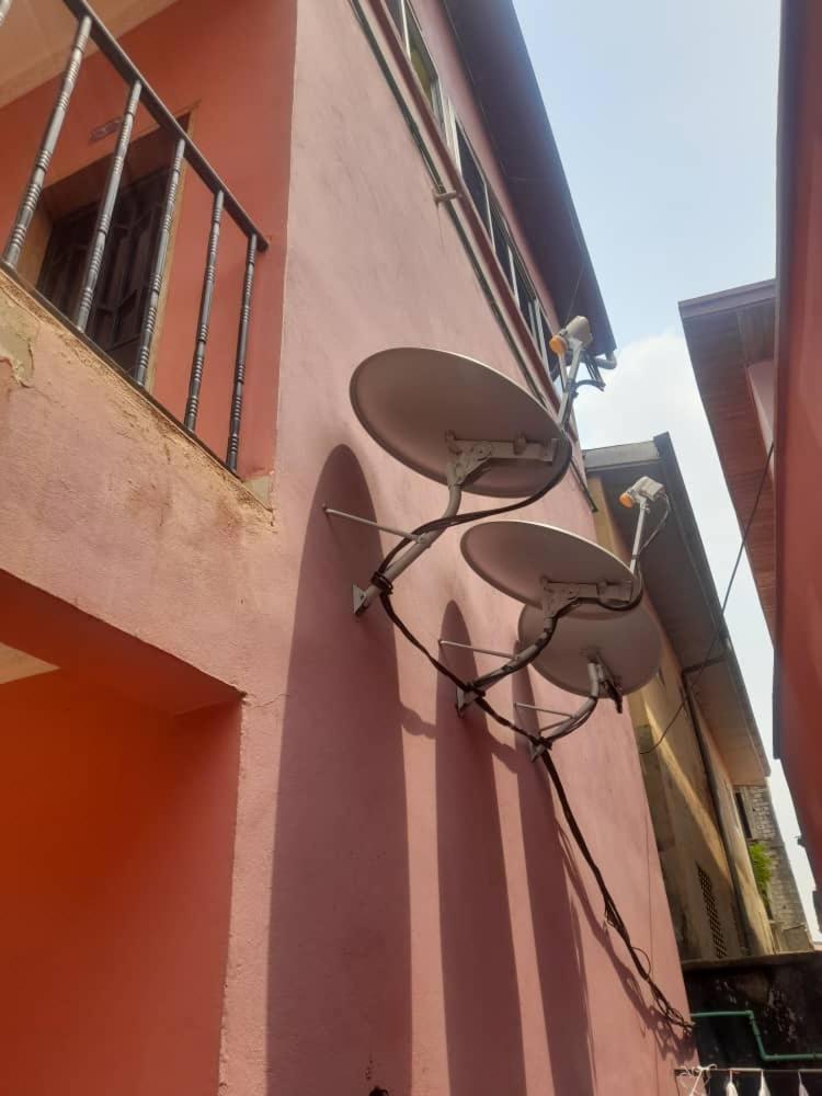 Britannia Hotel Cmr Yaoundé Exterior foto